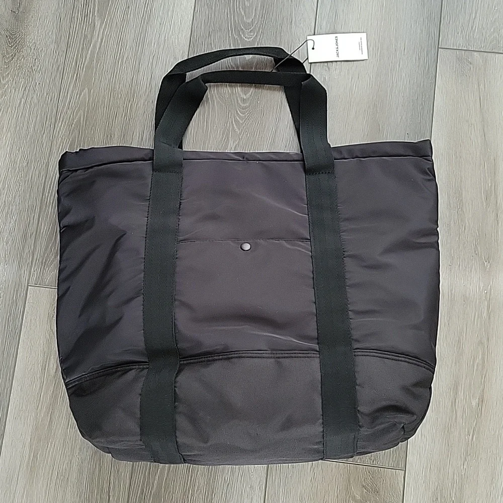 Jack & Jones black zippered travel bag jaczody style 12205538